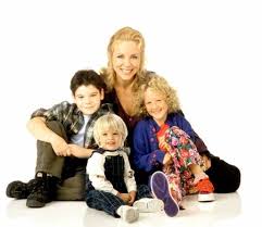 Pin By It S A Secret On God I Miss The 90 S Tv Moms Tv Show Family Favorite Tv Shows