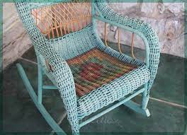 How To Restore Chippy Wicker With Wax Paint And An Ordinary Toothbrush Diy Wicker Furniture Americana Decor Chalk Paint Wicker