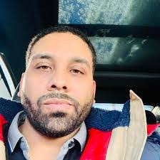 Ricardo Newman's Instagram, Twitter & Facebook