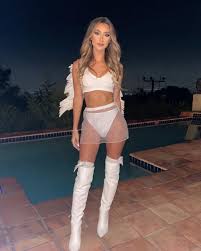 Adri Atiles - Free pics, galleries & more at Babepedia