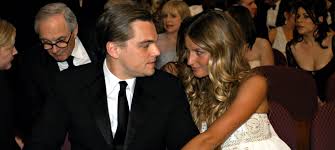 Le couple aurait eu une relation tumultueuse en 1997, après la sortie de titanic, leonardo dicaprio a fait fondre le coeur de nombreuses femmes à travers le monde dont la mannequin helena christensen. Gisele Bundchen La Vraie Raison De Sa Rupture Avec Leonardo Dicaprio Mce Tv