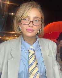 Naomi Kirk's Instagram, Twitter & Facebook