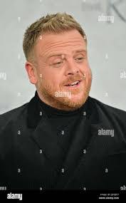 Arthur Clay's Instagram, Twitter & Facebook