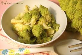 Il cavolfiore verde in insalata è un gustoso e salutare contorno invernale. Cavolfiore Romanesco Ripassato Graficare In Cucina