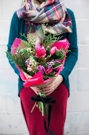 To order valentine's day flowers online simply choose which bouquet represents your loved one the best, from colorful to classic floral stems. Valentine S Day Flowers 15 Best Bouquets To Order Online Gardenista