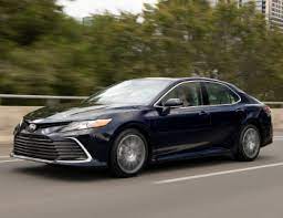 I traded in my 2016 prius for a 2018 toyota camry hybrid le which gets prius like mpg with 51/53 city and highway. All Pictures Of Toyota Camry 2017 Pr