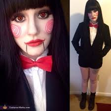 Las chicas vienen aquí a ponerse guapas , asi que los juegos tendrán una gran gama de maquillaje para que os podais maquillar a vuestro gusto e ir practicando. 45 Ideas De Saw Juego Macabro Peliculas De Terror Personajes De Terror