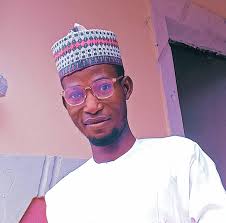 Mahaifyar Furodusa Abubakar Bashir Maishadda da yan uwanshi sun kaiwa  mawaki Dauda Kahutu Rarara ziyara a office dinshi dake kano.  #kannywoodcelebrities #kannywood #kancelebnigeria