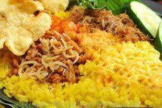 Bagaimana Cara Membuat Nasi Kuning Gurih Dan Enak Berikut Resep Sederhana Cara Membuat Nasi Kuning Hin Resep Masakan Resep Masakan Indonesia Masakan Indonesia