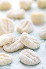 Gnocchi In Brauner Salbeibutter Ganz Einfach Selbstgemacht Emmikochteinfach Rezept Lebensmittel Essen Hausgemachtes Rezept Rezepte