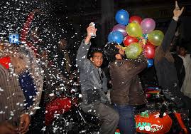 Here S How People Celebrate The New Year Around The World Celebrities Around The Worlds People