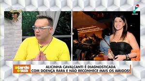 Promoter alicinha cavalcanti morre aos 58 anos após luta contra doença rara do uol, em são paulo 02/08/2021 16h21 atualizada em 02/08/2021 20h50 morreu hoje a promoter alicinha cavalcanti, de 58 anos, que realizava o tratamento contra uma afasia progressiva primária desde 2015. Promoter Alicinha Cavalcanti Enfrenta Doenca Rara E Nao Reconhece Os Amigos 10 12 2019 Uol Noticias
