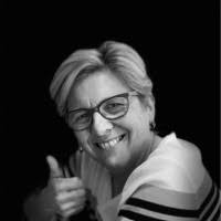 900+ "Bobbi" profiles