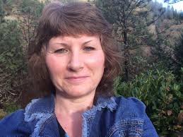 had a cool experience today with a spotted owl. I came off the mountain  from a shed hunt, and this owl flew up in front of me. I took a video and