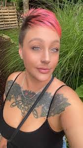 Melissa Ferris's Instagram, Twitter & Facebook