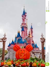 159 σύλλογοι και φορείς ζητούν 30km/h όριο ταχύτητας στις κατοικημένες περιοχές. Skhnh Disneyland Sto Parisi Gallia Ekdotikh Eikones Eikona Apo Disneyland 35235721