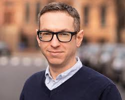 Mat Singer's Instagram, Twitter & Facebook