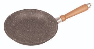 Bu çözüm yüzeyi temizlemek, bakterileri öldürmek ve mermer doğrama tahtası üzerinde iz bırakmayan bir parlaklık bırakmak için çalışacaktır. Yemek Pisirme Kaplari Granit Tava Saglikli Mi