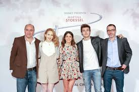 Scarica meravigliose immagini gratuite su violetta. Tini La Nuova Vita Di Violetta Le Immagini Del Film Con Martina Stoessel Tvzap
