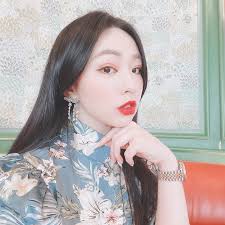 這個下午來點英倫古典的感覺♥️ #DinewithNatasha