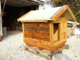 They're easy to make and not particularly expensive to buy. 14 Diy Doghouse Design