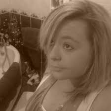 Kelly Niland's Instagram, Twitter & Facebook