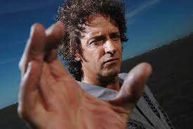 Cerati along with his band soda stereo, were one of the most popular and influential rock and pop groups of the 1980s and '90s. Adicciones Un Bidet Por La Ventana Y Muerte Las Confesiones De Gustavo Cerati La Tercera