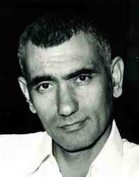 Ölümüne değin yılmaz güney'in en yakınında olan nihat behram'ın çabaları sonucunda ünlü sinemacının. Yilmaz Guney 141396 Uludag Sozluk Galeri