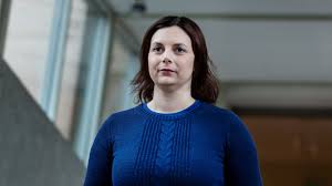 Paula bieler 'paula bjɛːlɛr, född 31 mars 1988 i lundby församling i västerås i västmanlands län, är en svensk före detta politiker för sverigedemokraterna. Sverigedemokraten Paula Bieler Lamnar Riksdagen Dn Se