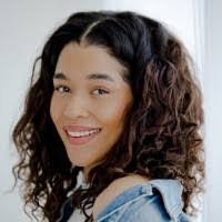 Tara Borden's Instagram, Twitter & Facebook