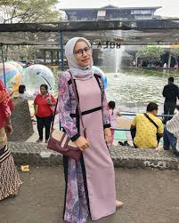 Soaky mountain waterpark celebrates its grand opening with a slide race. Harga Tiket Masuk Ski Bogor 2021 Review Wahana Foto