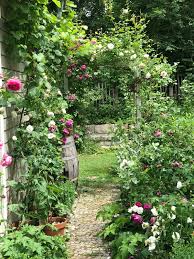 Sarah S Cottagegarten Villa Konig In 2020 Garten Cottage Garten Garten Anlegen