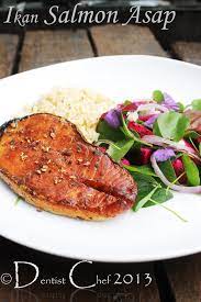 Salmon merupakan jenis ikan yang sangat terkenal dengan khasiatnya. Resep Ikan Salmon Enak Dentist Chef
