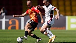Simone zaza (torino) remate con la izquierda desde el centro del área por el lado derecho de la portería. Benevento Cagliari 1 3 Incubo A Occhi Aperti E Giallo Var Ottopagine It Benevento