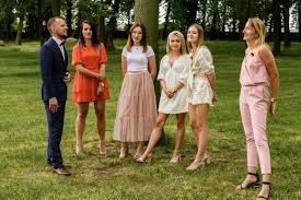 Kamila ma 28 lat, mieszka w województwie mazowieckim i jest producentką pieczarek. Rolnik Szuka Zony Dawid Gospodarz Z Naszej Okolicy Nie Znalazl Milosci W Programie Pleszew Nasze Miasto