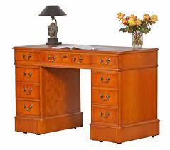 Jedoch die arbeit am computer an einem widerstandsfähigen schreibtisch, der genau zu diesem. Schreibtisch Eibe I Hochwertige Verarbeitung Schon Im Design