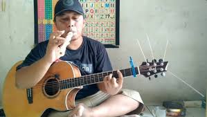 Apaorang ini berkata gitar alip_ba_ta itu palsu dan setinganalif ba ta suruh masuk tv. Biodata Profil Alip Ba Ta Gitaris Fingerstyle Asal Indonesia