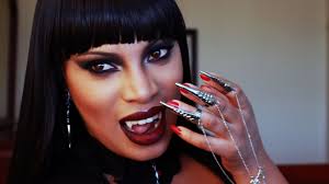 To create an authentic looking outfit, you'll have to wear dark but sophisticated clothes, put on spooky. Seductive Vampire Costumes For Women This Halloween Outfit Ideas Hq