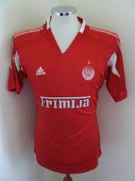 The first team in association football history to adopt a star was juventus, who added one golden star with five points in the team's shirt, after italian football federation (figc) approval, in 1958 to represent their tenth italian football championship and serie a title, at the time, the new national record. Wydad Casablanca Training Freizeit Fussball Trikots 2005