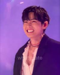 Photos by ~T̷A̷T̷A̷~ (@kim_taehyungx7) · November 1, 2025