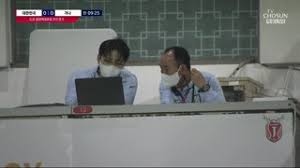 어느 날 갑자기 정체불명의 세력에 의해 신변을 위협당하게 된다. 1ozuzupuaqy6sm