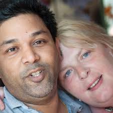 Dee Francis Padamadan