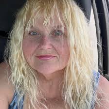 What to do with an empty wall?