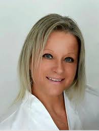 Nicole Dill's Instagram, Twitter & Facebook