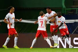 There are overall 18 teams that compete for the title every year between august and may. Klasemen Liga Jerman Leipzig Masih Di Atas Bayern Muenchen Republika Online