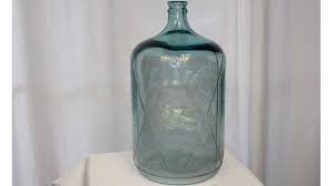 Sourced from carefully selected mountain springs west of the rockies, arrowhead mountain spring water contains naturally occurring minerals for a crisp, refreshing taste. Original Deep Rock 5 Gallon Glass Water Bottle J75 Anaheim 2015