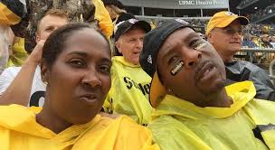 Leslee Deanes and Julius Bryant's Wedding Website