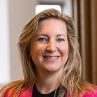 40+ perfiles de «Simons»