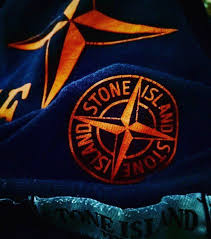 Pin Ot Polzovatelya A S Na Doske Casual Stil Kezhual Stil Logotip