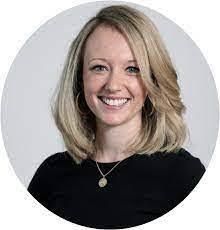 Hillary Burns's Instagram, Twitter & Facebook